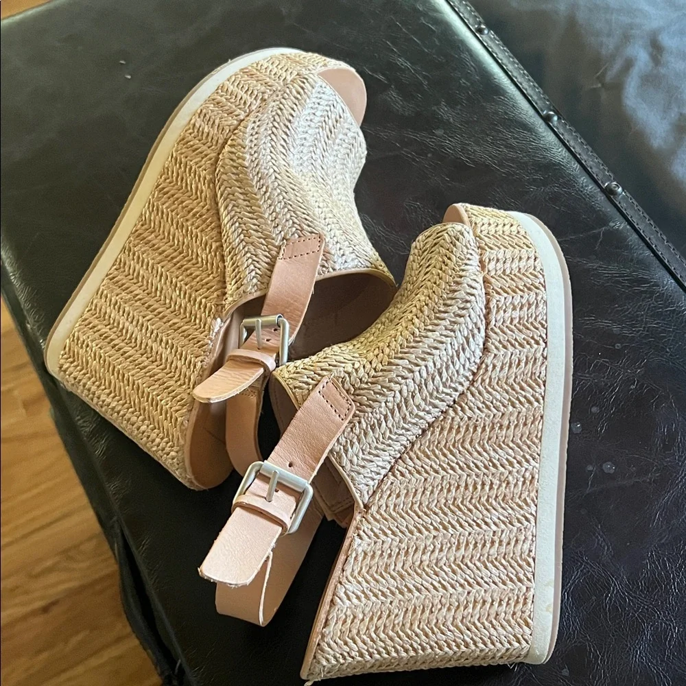 Dolce Vita Beige Woven Wedges - Picture 7 of 9